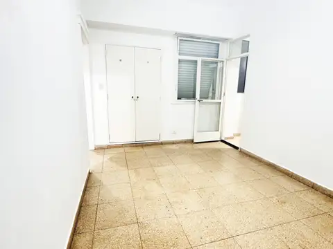Reservado! Alquiler Departamento/oficina 4 ambientes con baño y toilette. Apto profesional