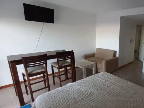 EN VENTA  MONOAMBIENTE A ESTRENAR CON AMPLIO PATIO!