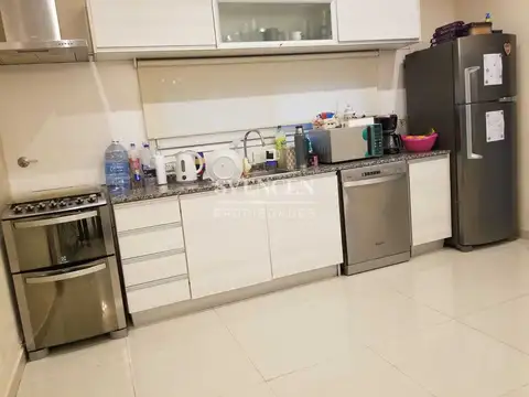 Casa 4 ambientes con 4 baños