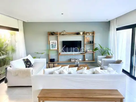 Casa 4 ambientes con 3 baños