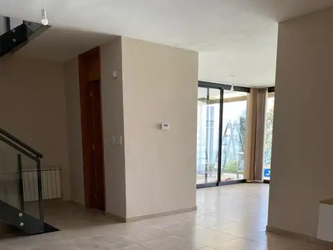 Concejal Paradella 1400