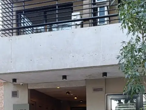 Bauness 1100, Piso 1