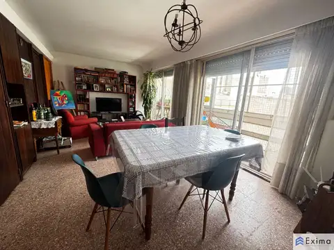 3 de febrero 392 100