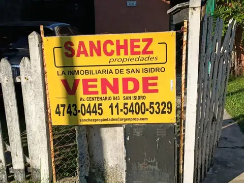 Venta de Casa/Terreno con excelente ubicación y oportunidad de inversión en Tigre