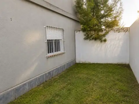 Departamento Santiago Alvarez 2074