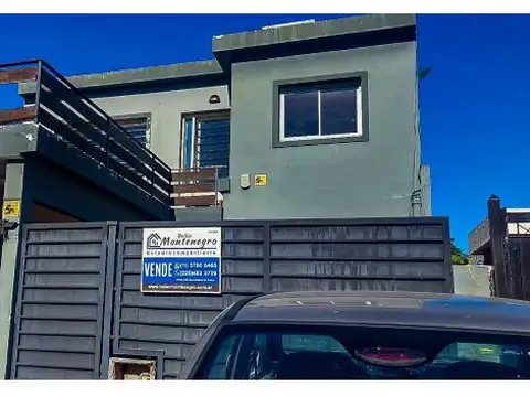 Casa 8 ambientes con 4 baños