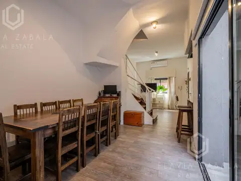 Venta PH cuatro ambientes reciclado con patio y terraza en Saavedra