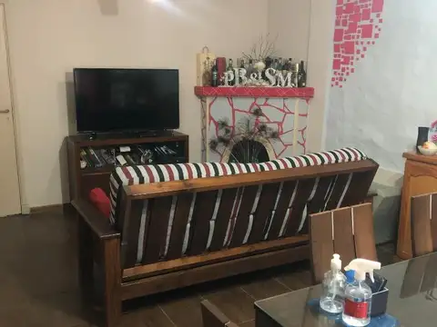 Casa 3 ambientes con 1 baño