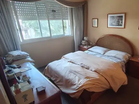 Departamento de 4 ambientes en Venta en Parque centenario