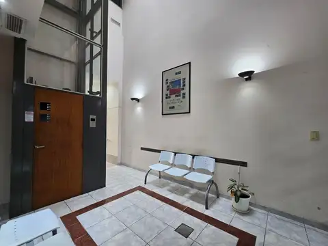 VENTA CASA-FONDO DE COMERCIO-EQUIPO MEDICO ALTA COMPLEJIDAD-BALCARCE 600-ROSARIO