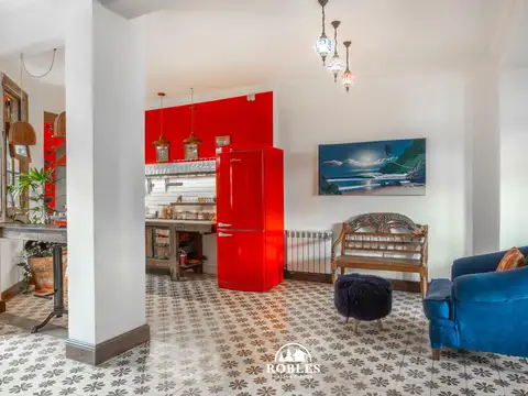Casa 5 ambientes con 2 baños
