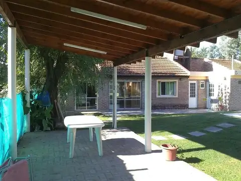 Quinta en Venta con 4 cocheras