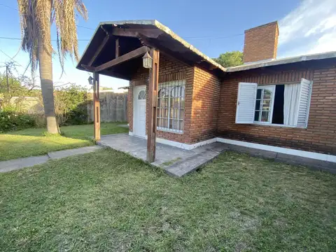 VENTA CASA 3 DORMITORIOS EN ROLDAN
