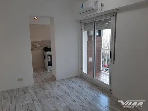 EN VENTA MONOAMBIENTE REFACCIONADO A NUEVO CON BALCÓN – EXCELENTE UBICACIÓN EN OLIVOS