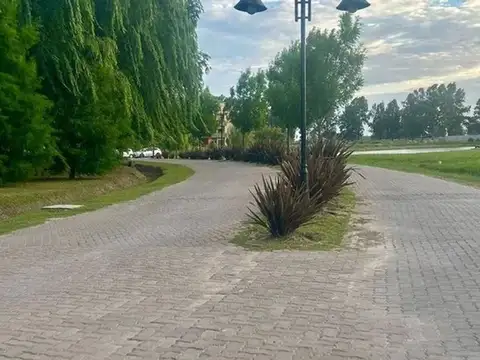 Calle El Deslinde 1600