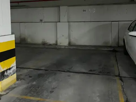 Amplia cochera apta camioneta en Zona Tribunales, General Paz al 500, Barrio Sur