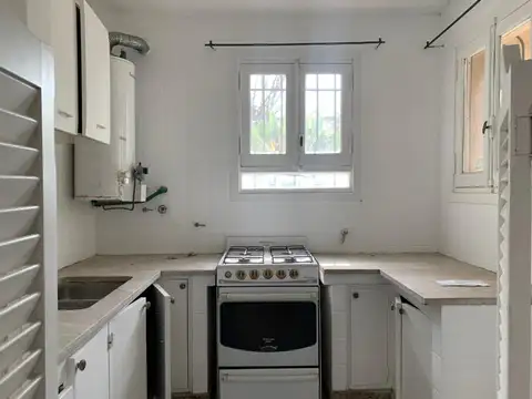 Casa en Alquiler con 1 cochera