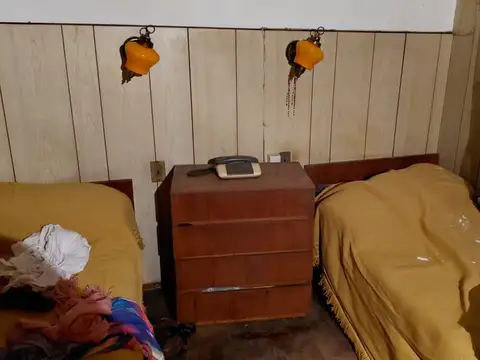 Casa 4 ambientes con 1 baño