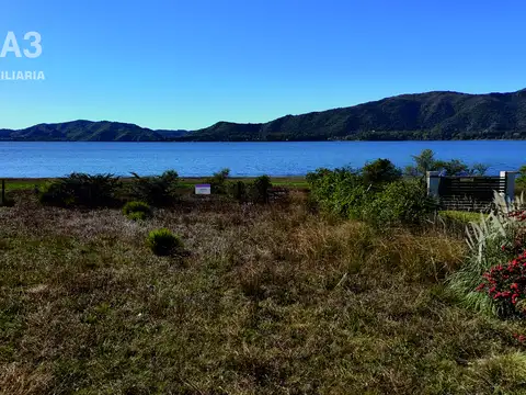 Se vende fabuloso lote con costa de Lago Los Molinos en Potrero de Garay- 786