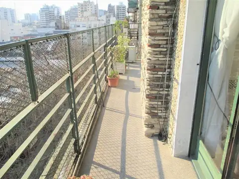 Bcón-corr fte L-C 2 dorm esc o 3° dor bño toil coc lav m/lum