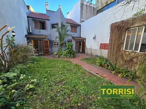 CASA 380M2 5AMB JARDIN QUINCHO COCHERA LOTE PROPIO -KING 300