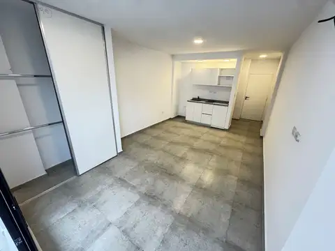 Departamento en Alquiler en Balvanera, $ 590.000