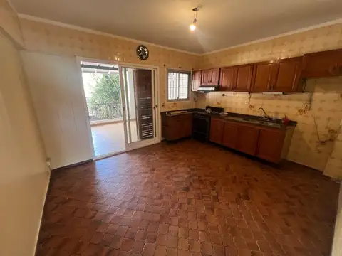 Depto Tipo Casa 4 ambientes con 3 baños