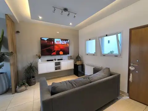 Casa en Venta en Villa Nueva De Guaymallen, USD 185.000