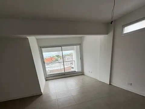 Thedy BIS 200, Piso 03