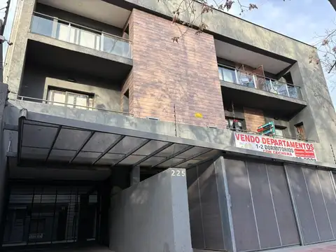 Departamento en alquiler en planta baja de 1 dormitorio con cochera