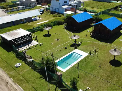 Complejo en venta en Tierra de Sueños 3, Roldán | 3 cabañas equipadas | Piscina | Terreno 1.200 m²