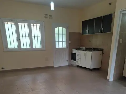 Depto Tipo Casa 3 ambientes con 2 baños