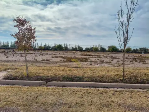 Terreno en Venta en Lunlunta, USD 22.000