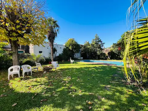 Casa 4 ambientes   2 cocheras en venta en Beccar