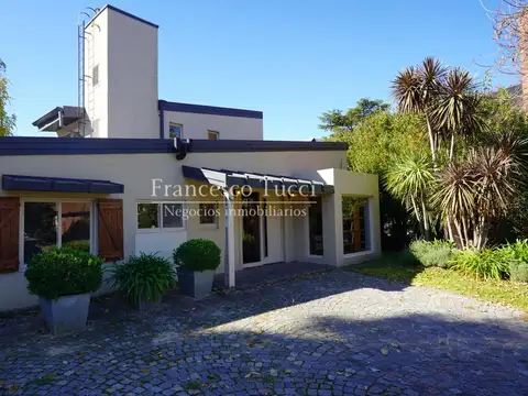 Casa en venta 5 ambientes en Los Cardales