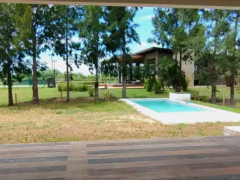 Casa en  Naudir Escobar