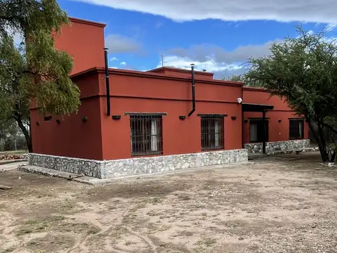 Exclusiva casa de campo en San Marcos Sierras – Naturaleza, privacidad, piscina y excelente infraestructura
