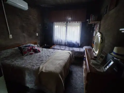 Casa 2 ambientes con 1 baño