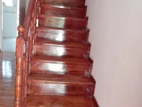 Depto Tipo Casa en Alquiler en Florencio Varela, $ 900.000