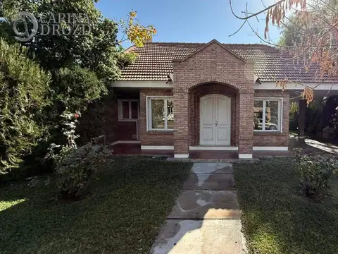 Casa en alquiler c/ cochera en San Francisco del Monte