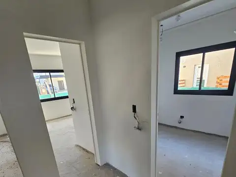 Casa 4 ambientes con 3 baños