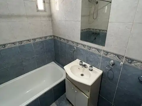 DEPARTAMENTO 2 AMBIENTES  CON COCHERA