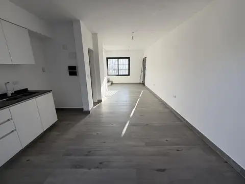 Casa 3 ambientes con 2 baños