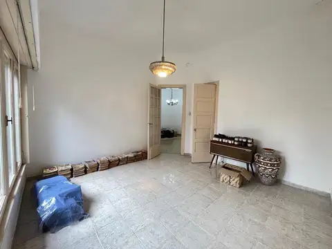 Depto Tipo Casa en Venta 60 años