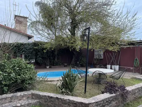 VENTA CASA 3 DORMITORIOS PILETA VILLA CABRERA