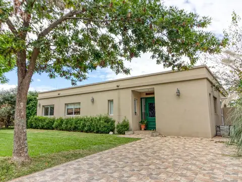 Casa en Venta en Haras Santa María, USD 215.000