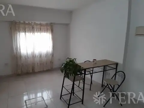 Depto Tipo Casa en Alquiler con 1 cocheras