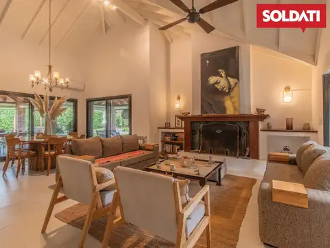 Mapuche CC venta o alquiler,  casa en una planta, 4 cuartos, escritorio, galería. Piscina.