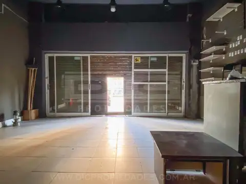 Av. Combatientes de Malvinas al 3200 Esquina Av. Triunvirato