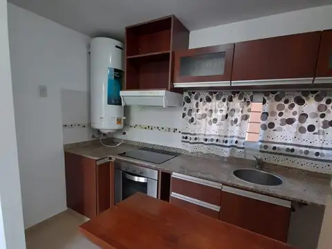 Departamento en Alquiler con 1 cocheras